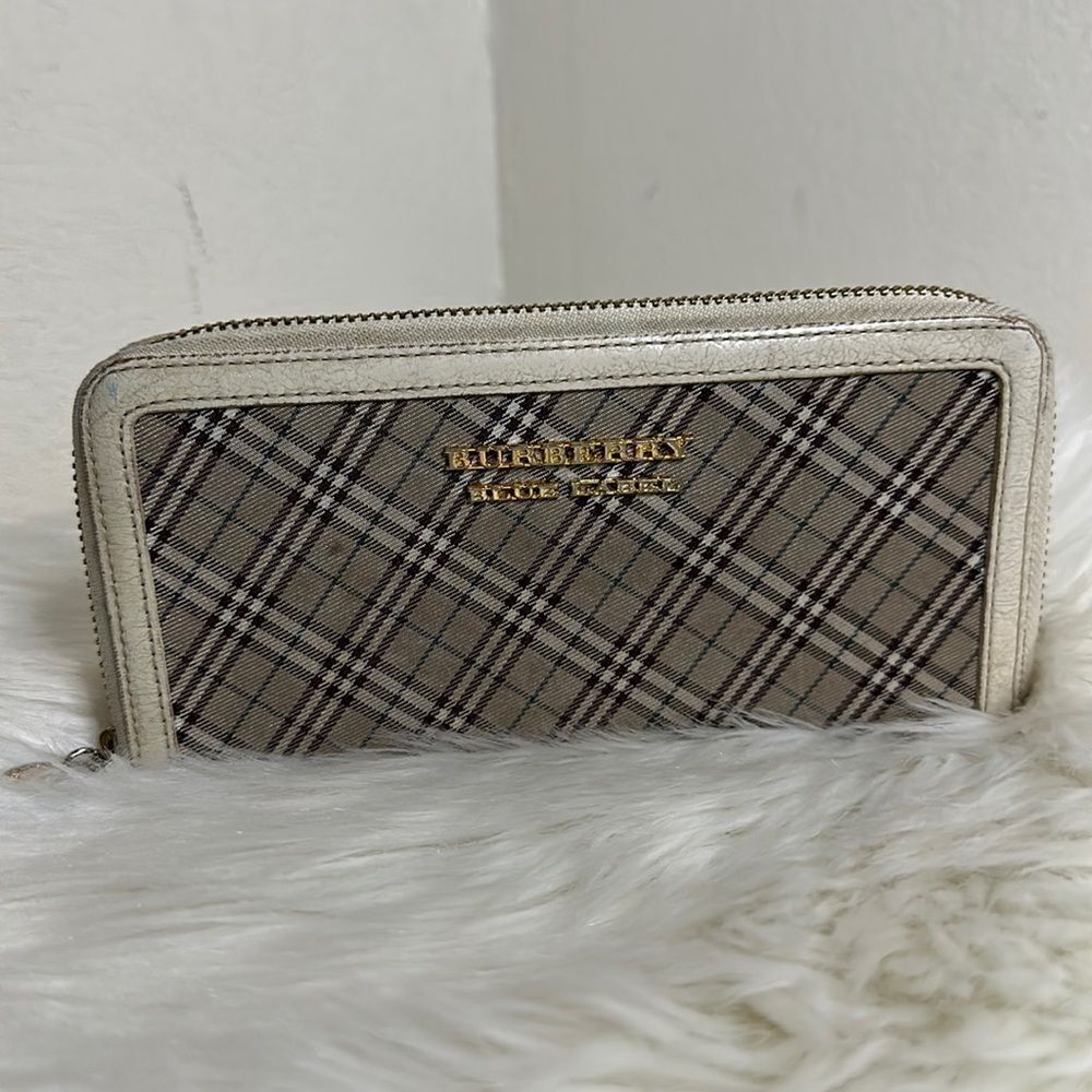 💯Authentic Burberry Blue Label Long Wallet 🍀